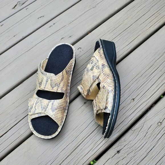 Finn Comfort Jamaika Snakeskin Print Embossed Leather 2 Strap Wedge Slide Sandal - Picture 1 of 9
